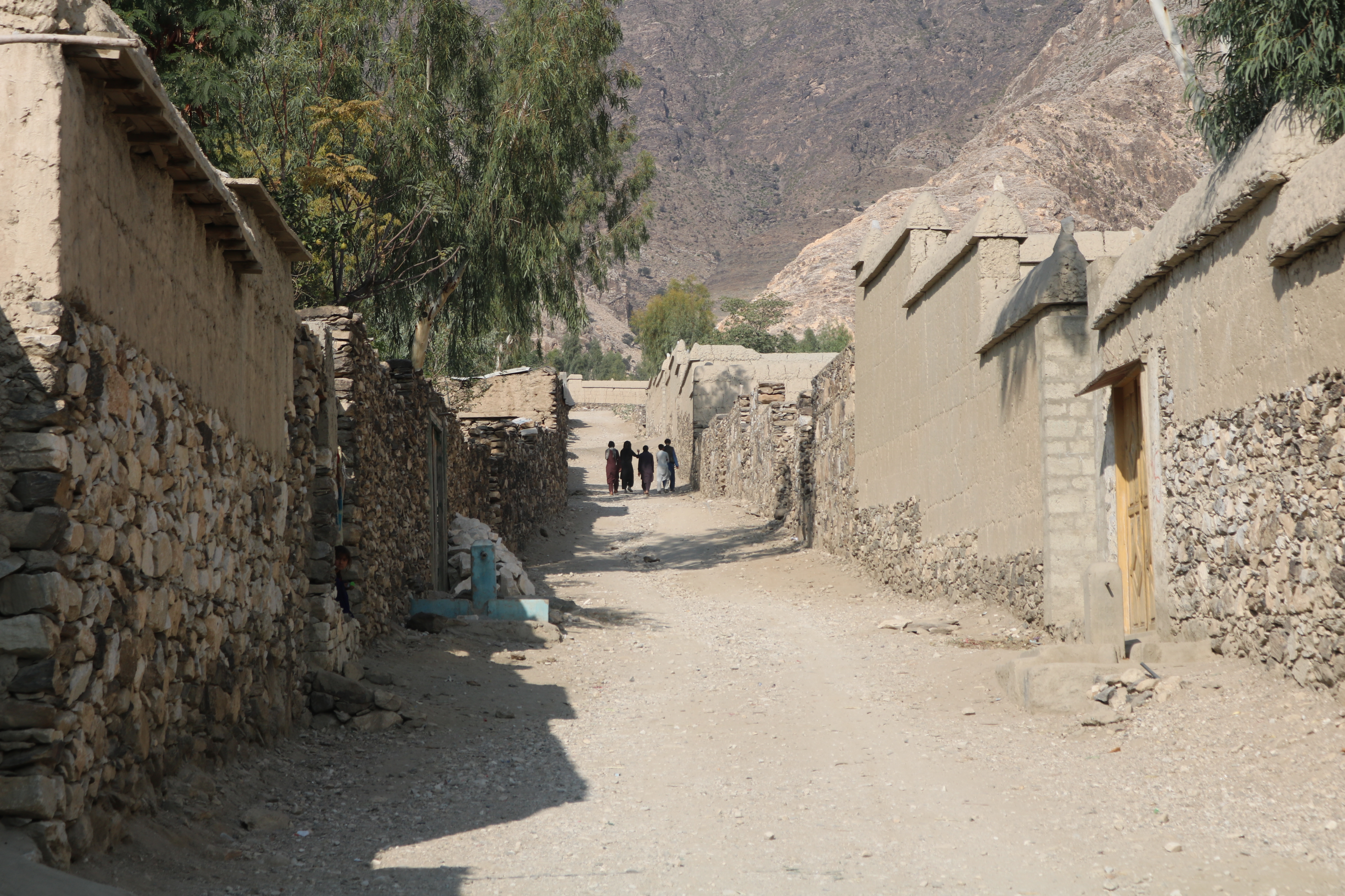 View of an informal settlement where some Afghan families returning from Pakistan took refuge in Kunar. 30 November 2023. @DRC, Manon Radosta