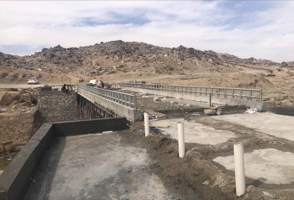 The bridge constructed by DRC with income-generation schemes for local workers in Kandahar province. Photo // DRC