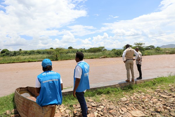 Sabine Nana and colleagues by the Rusizi River which is crossed by many refugees seeking protection in Burundi.